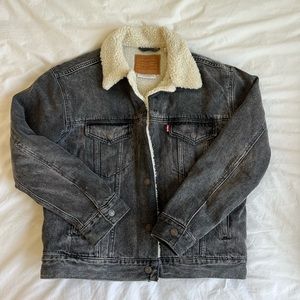 Levi’s Sherpa lined trucker jacket